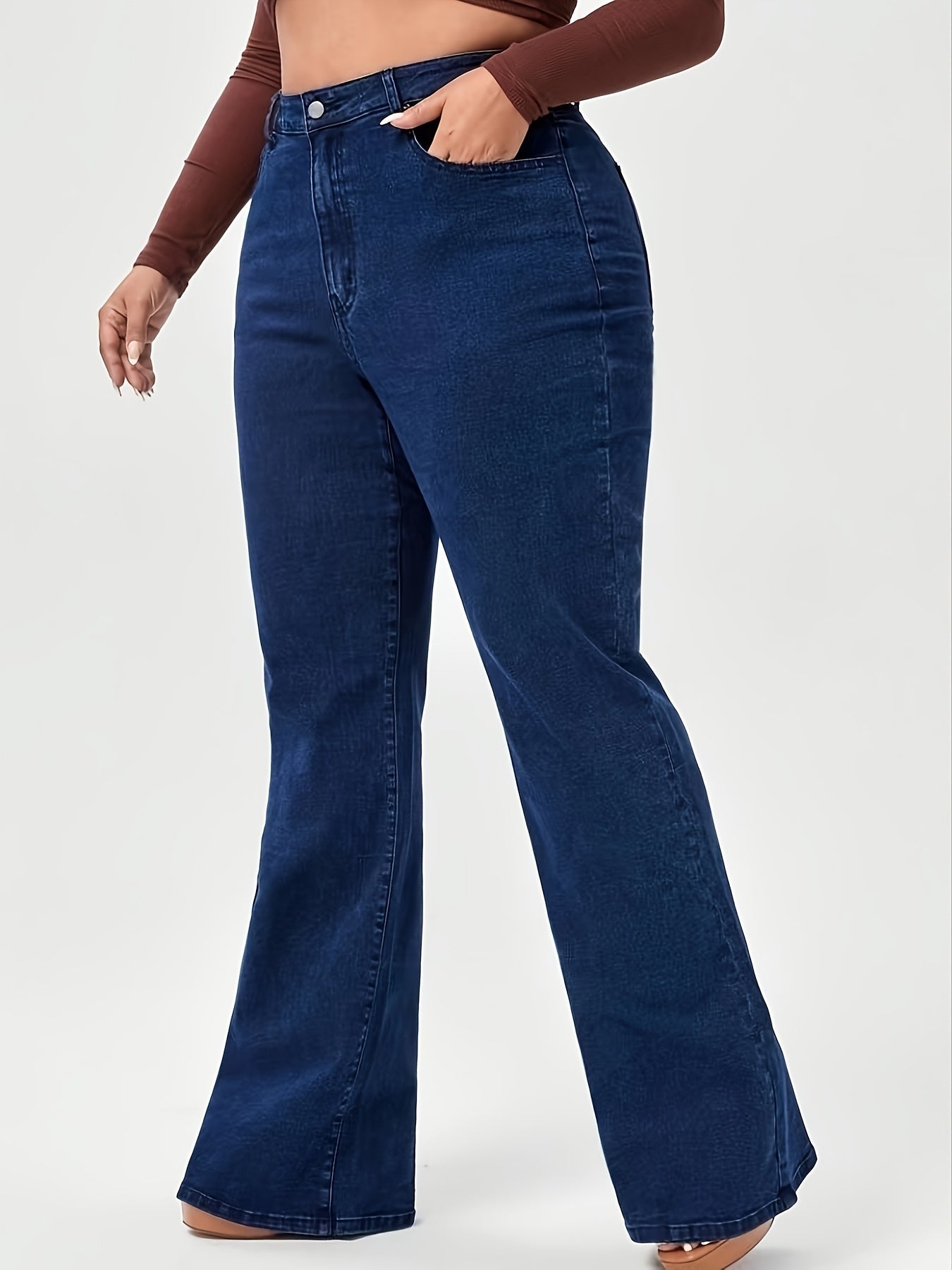 Effortless Relaxed Dark Blue Flare Jeans for Women with High Waist Classic Style