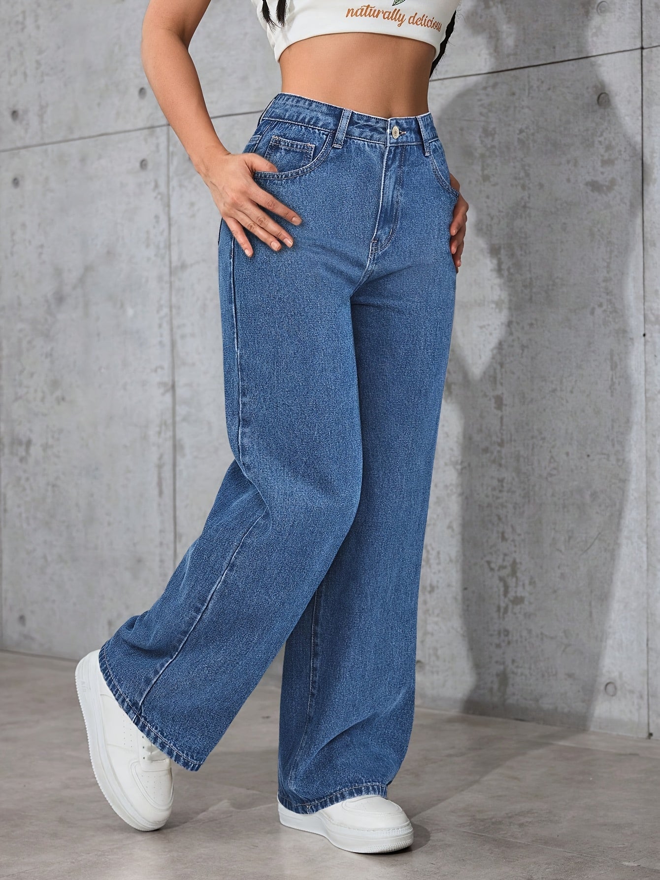 Effortless Relaxed Blue Wide Leg Jeans for Women with High Waist Flowing Style