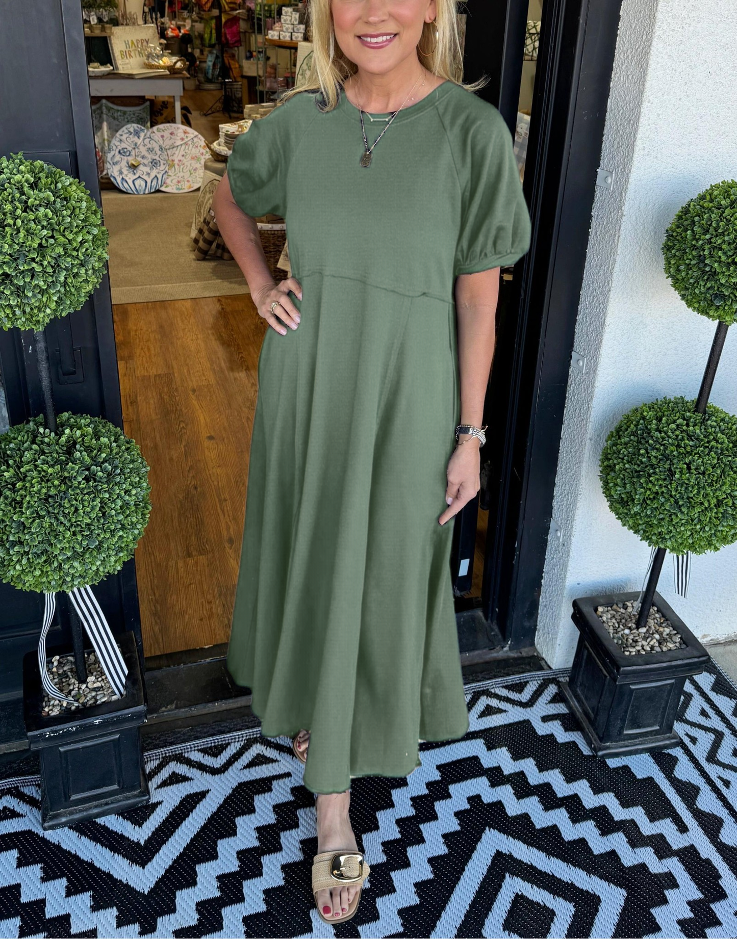 Elegant Maxi Dress for Women with Round Neck Puff Sleeve