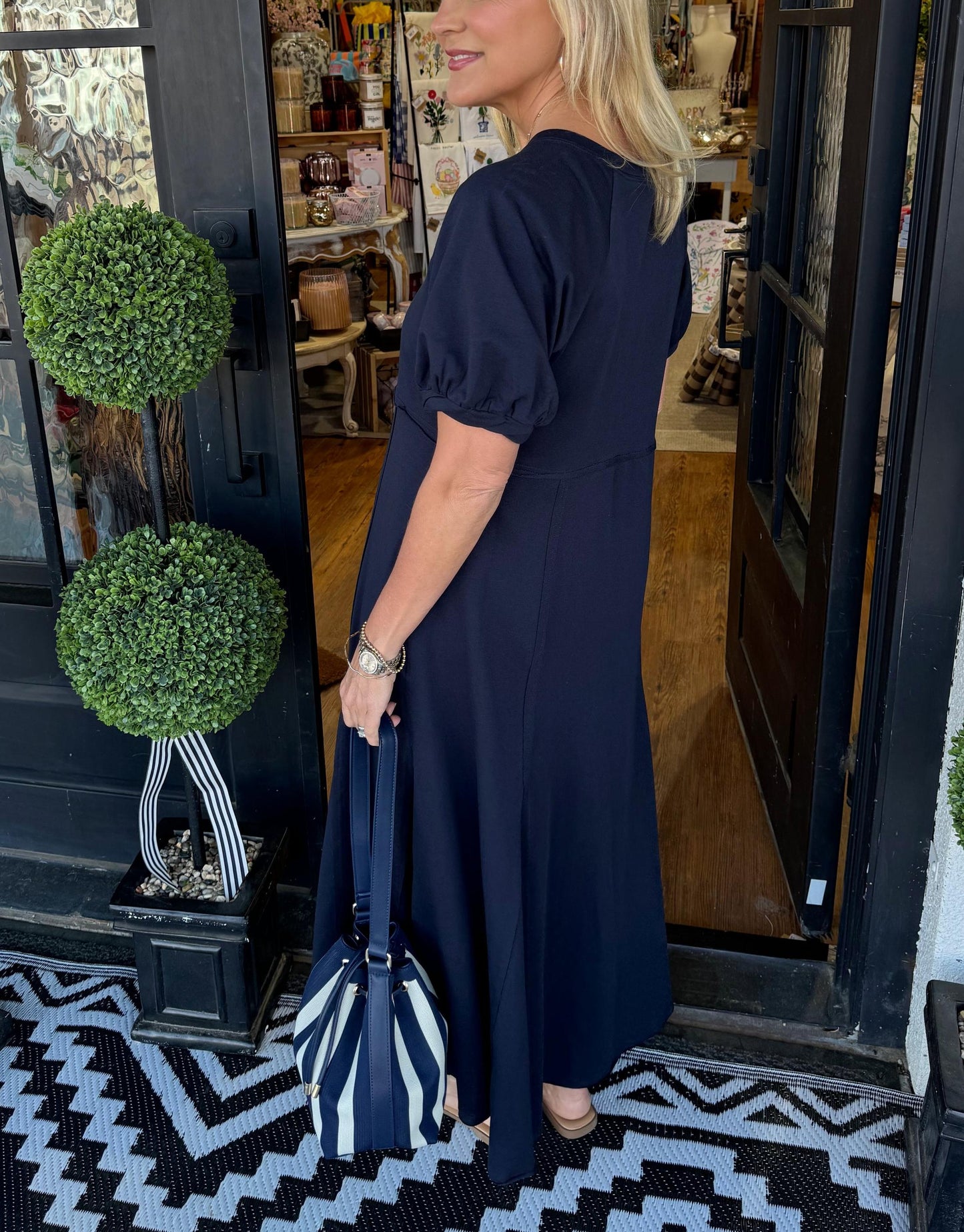 Elegant Maxi Dress for Women with Round Neck Puff Sleeve