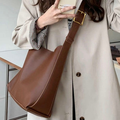 Elegant Shoulder Bag for Women with Buckle Design