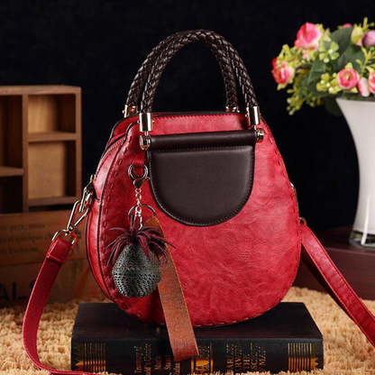 Elegant Shoulder Bag for Women with Minimalist Retro Design