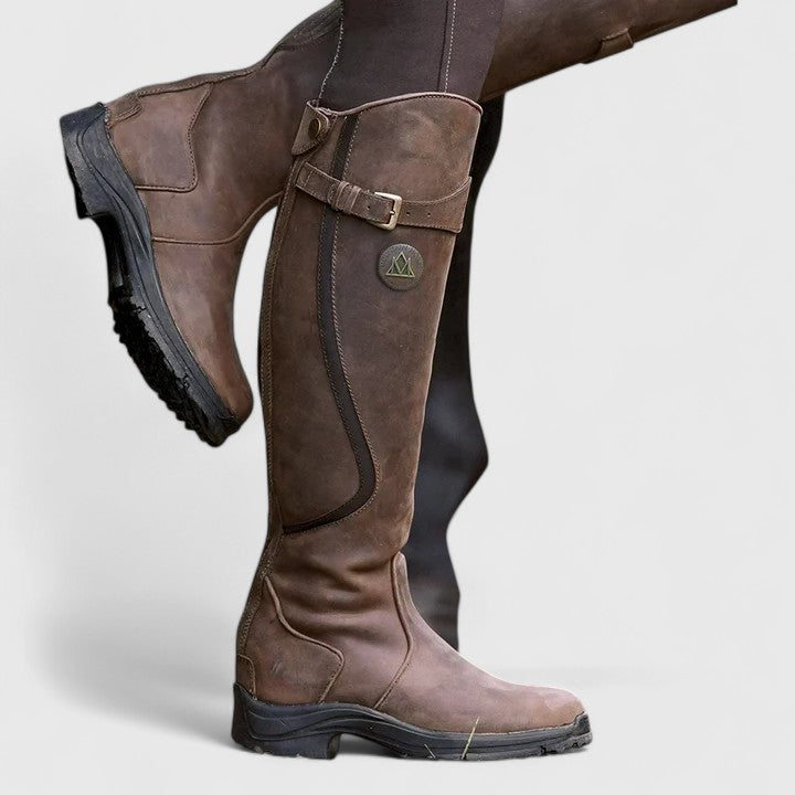 Comfortable Boots for Women with Buckle Style