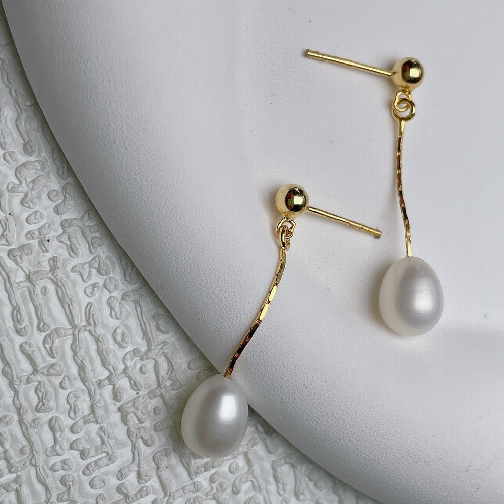 Elegant Pearl Earrings for Women with Casual Drop Design