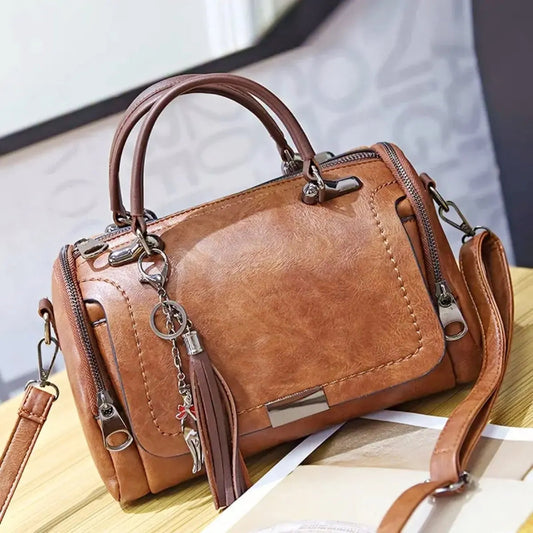 Stylish Shoulder Bag for Women with Retro Design