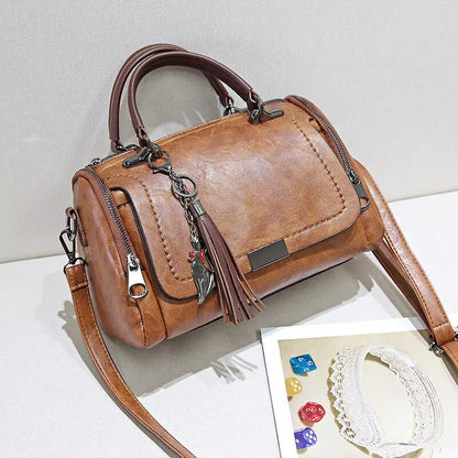 Stylish Shoulder Bag for Women with Retro Design