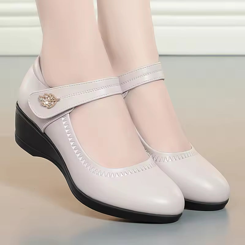 Comfortable Slip On Shoes for Women with Round Toe Style