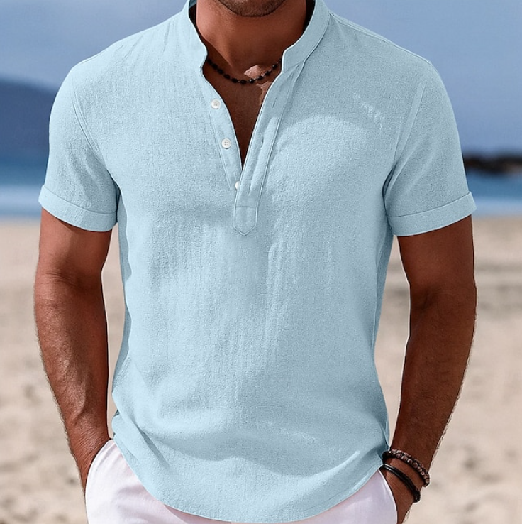 Effortless Button Down Shirt for Men with Short Sleeve