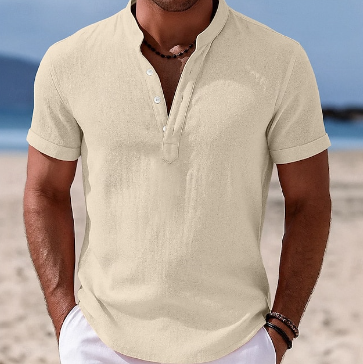Effortless Button Down Shirt for Men with Short Sleeve