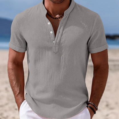 Effortless Button Down Shirt for Men with Short Sleeve