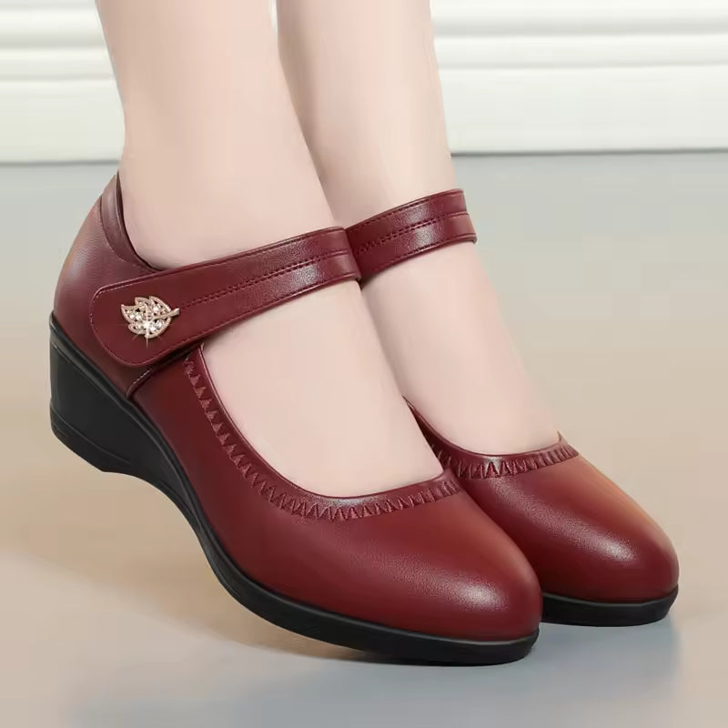 Comfortable Slip On Shoes for Women with Round Toe Style