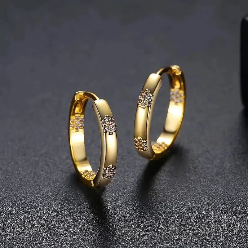 Elegant Floral Earrings for Women with Vintage Circle Design