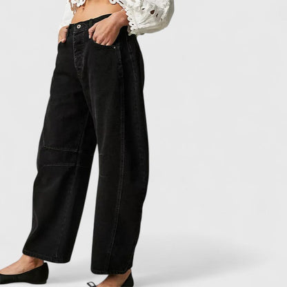 Effortless Relaxed Black Barrel Jeans for Women with High Waist Tapered Style