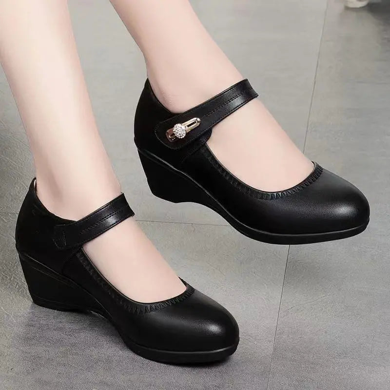 Comfortable Heels for Women with Cushioned Low Heel Breathable Style