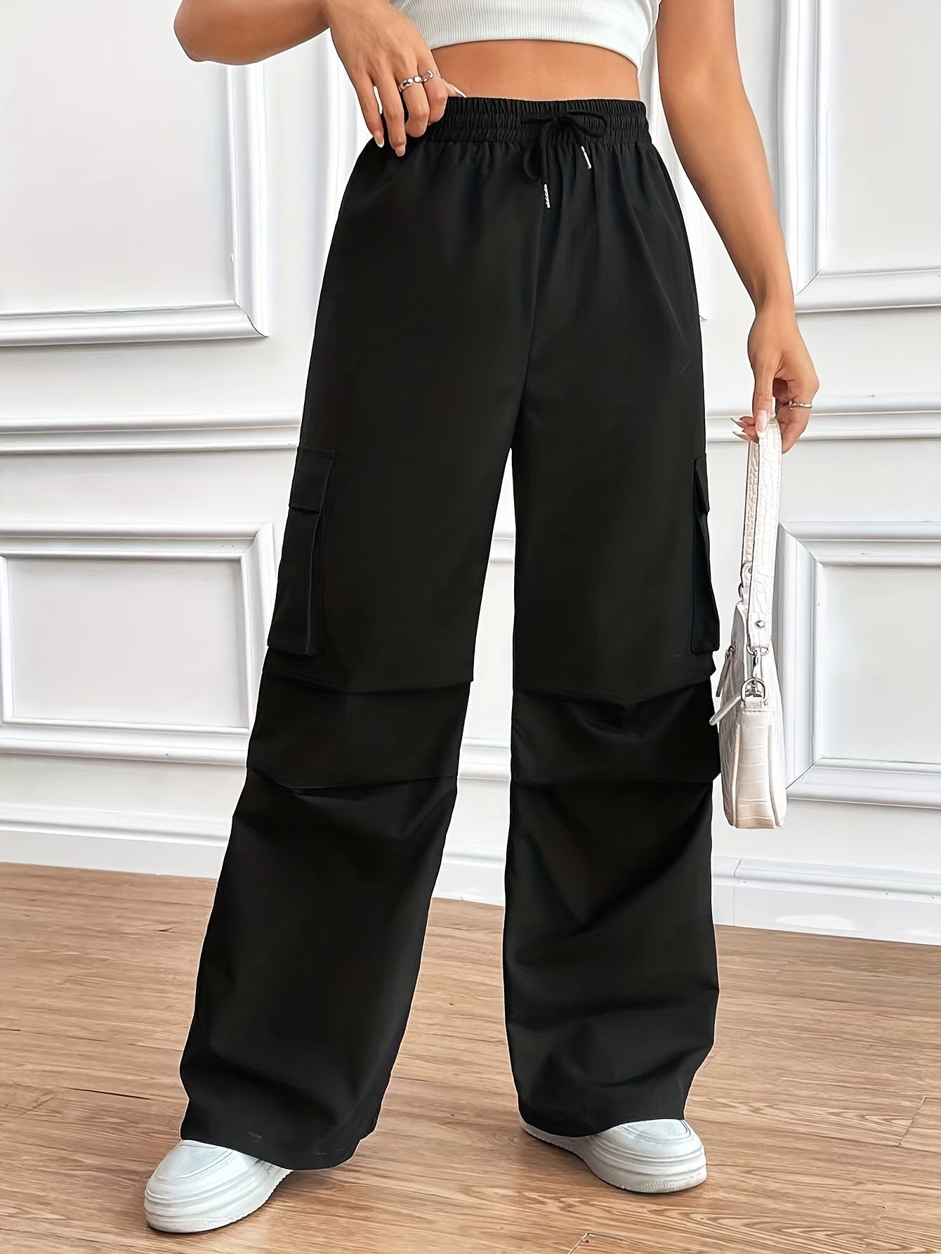 Effortless Black Cargo Pants for Women with High Waist Wide Leg Pocket Style