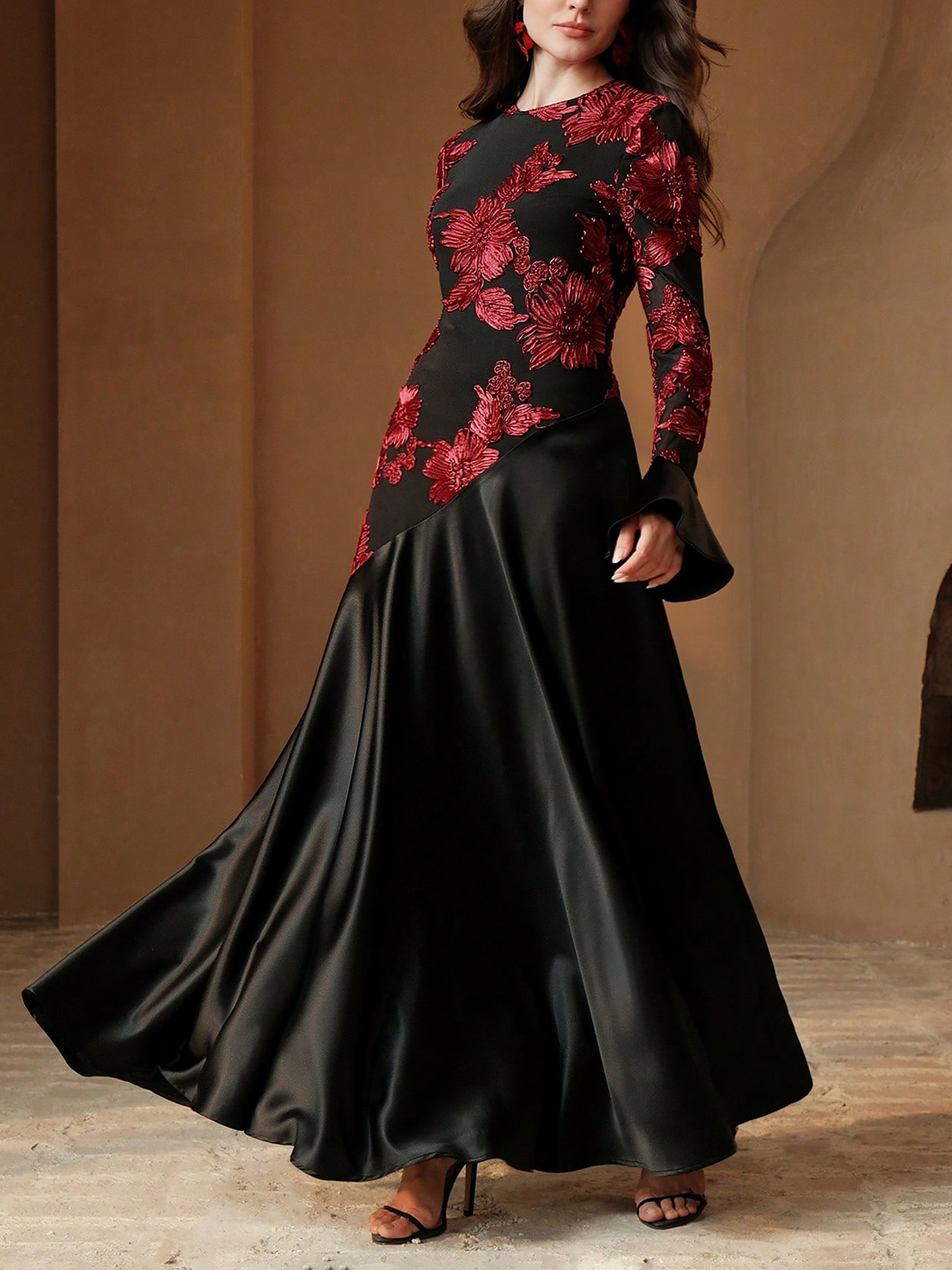 Elegant Black Floral Ball Gown Dress for Women with Long Sleeve Full Skirt Style