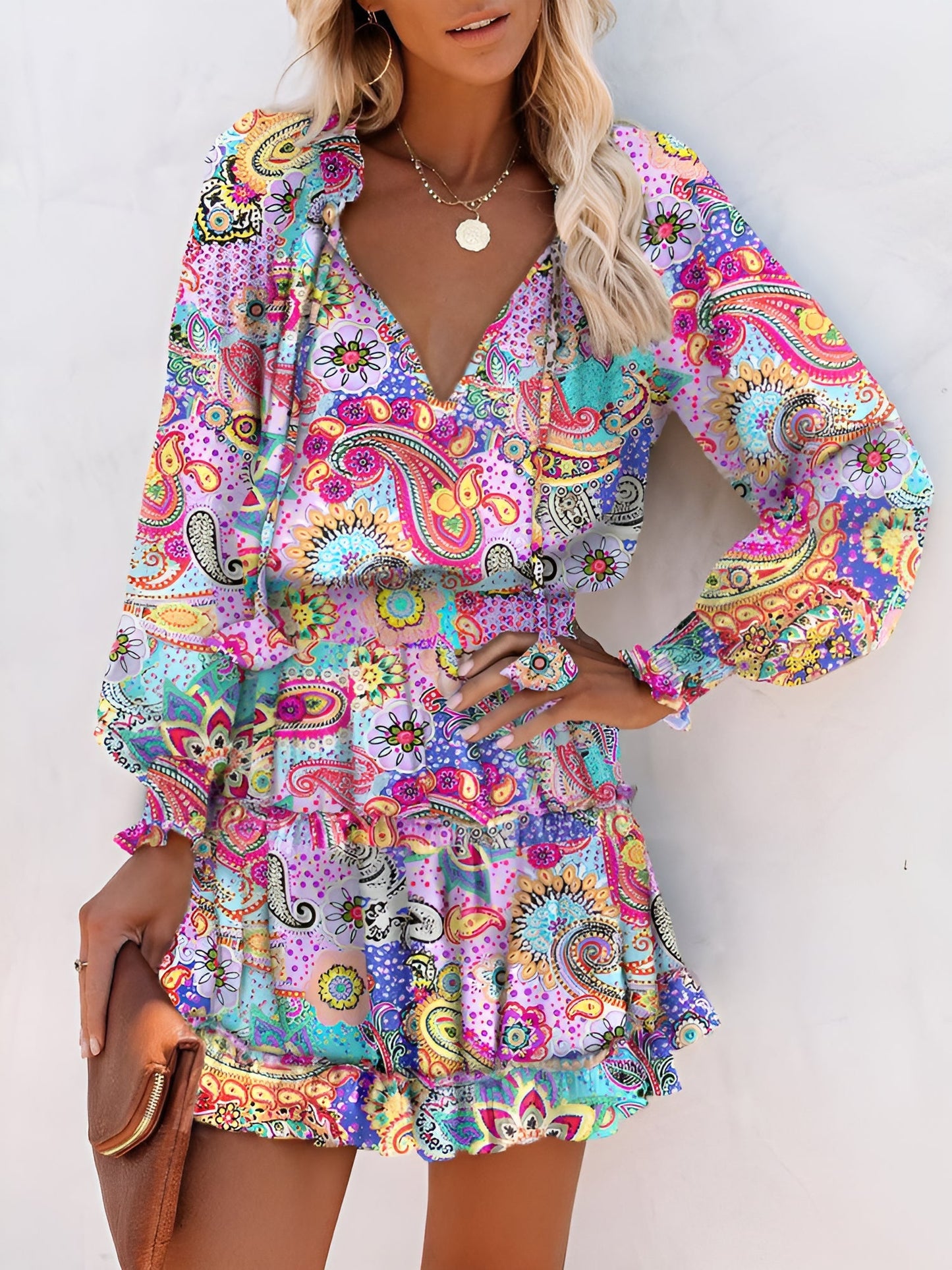 Effortless Floral Mini Dress for Women with V-Neck Long Sleeve Tiered Ruffle Style